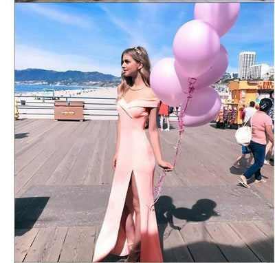 Robe de Cérémonie Ajustée avec Décolleté Plongeant et Fente Jambe
